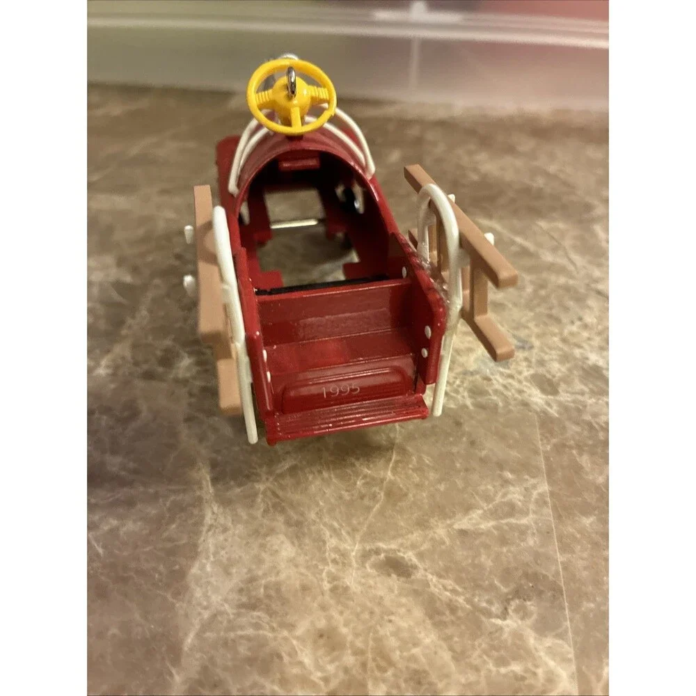 Hallmark 995 Murray Fire Truck Kiddie Car Classic Ornament &Box QX5027 1
